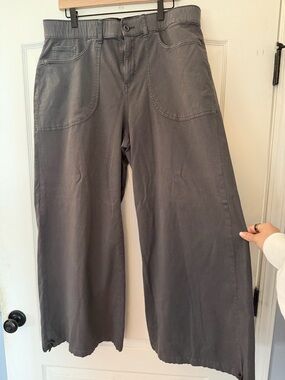 torrid Wide Leg Pants in Gray